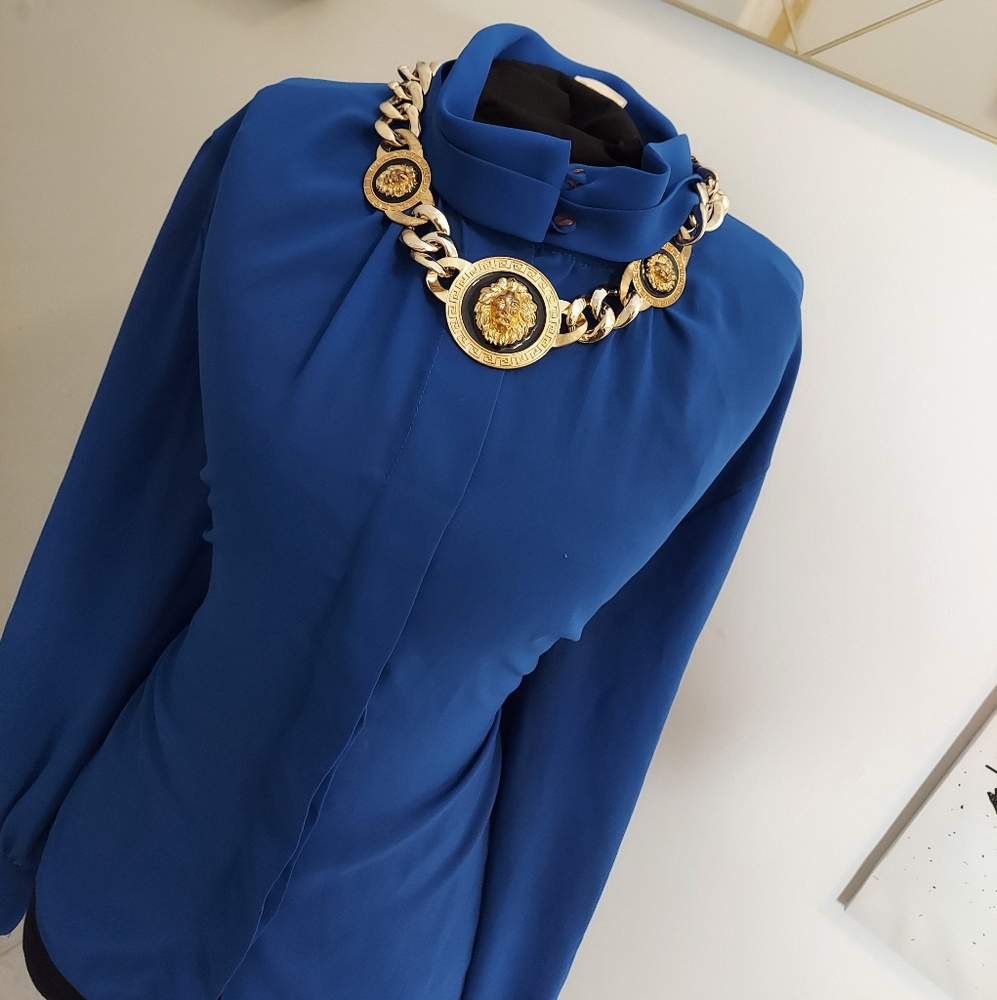 Blue button blouse - Picture 8 of 11